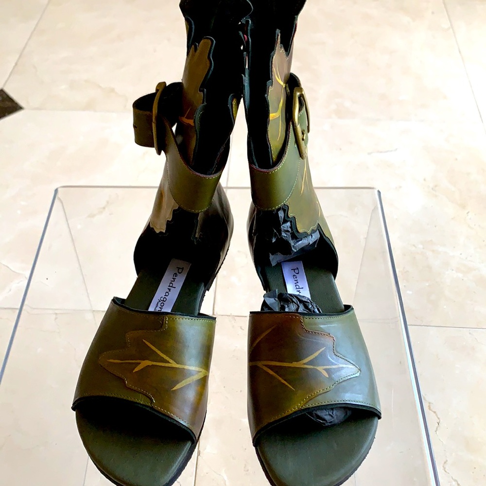 Leaf Booties New - Picture 4 of 8